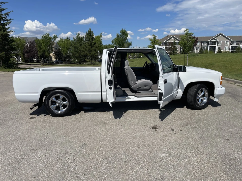 1998 GMC Sierra 1st Gen - Image 13 of 31