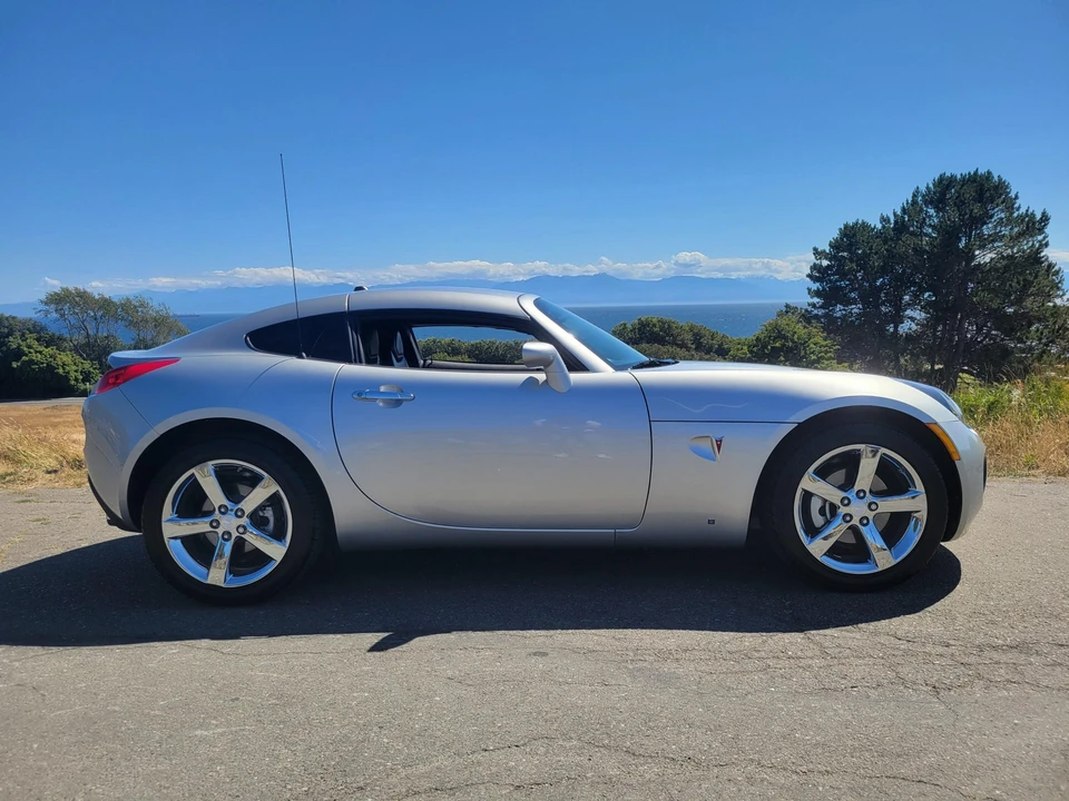 2009 Pontiac Solstice GXP - Image 11 of 31