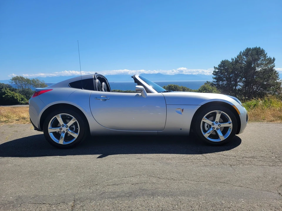 2009 Pontiac Solstice GXP - Image 22 of 31