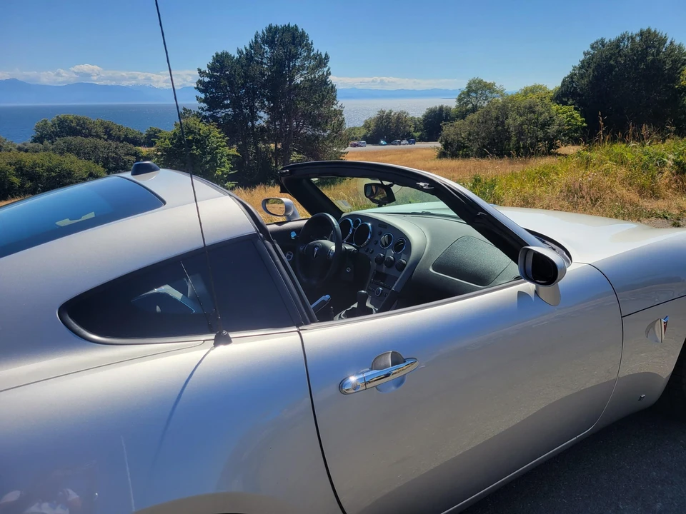 2009 Pontiac Solstice GXP - Image 28 of 31