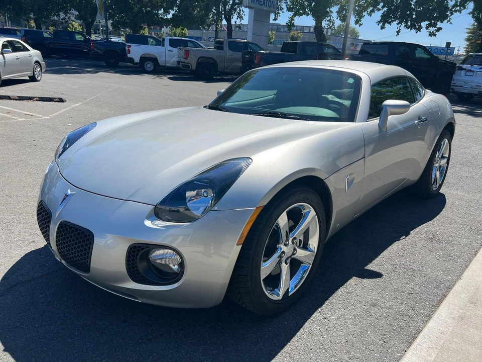 2009 Pontiac Solstice GXP - Image 2 of 31