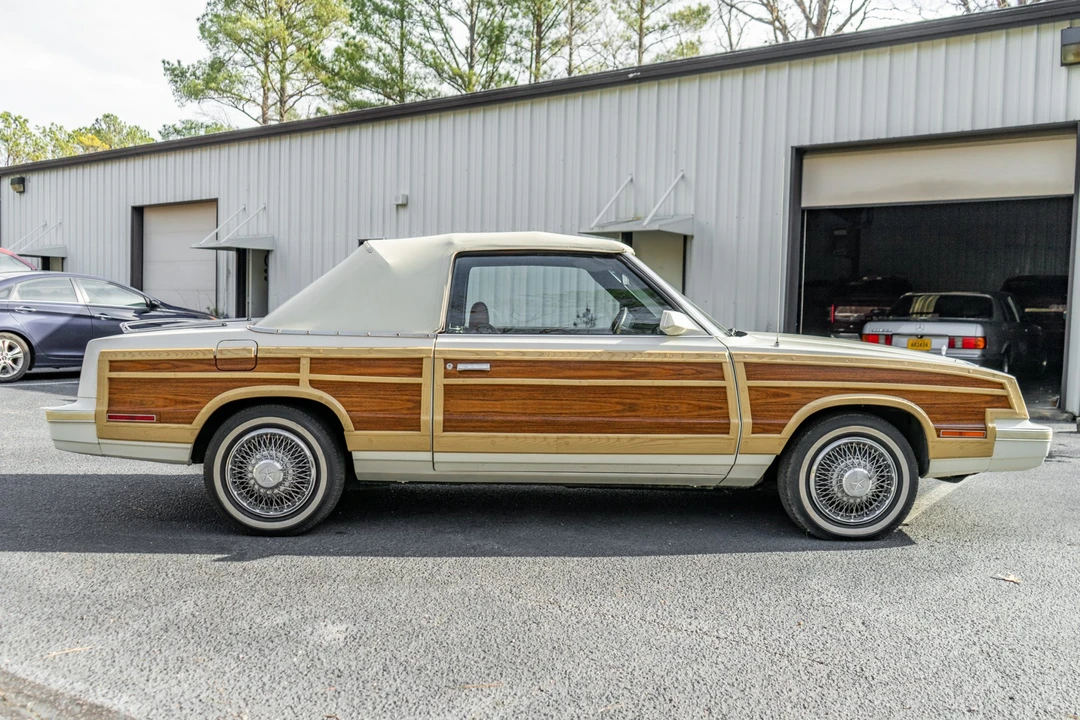 1983 Chrysler LeBaron - Image 10 of 31