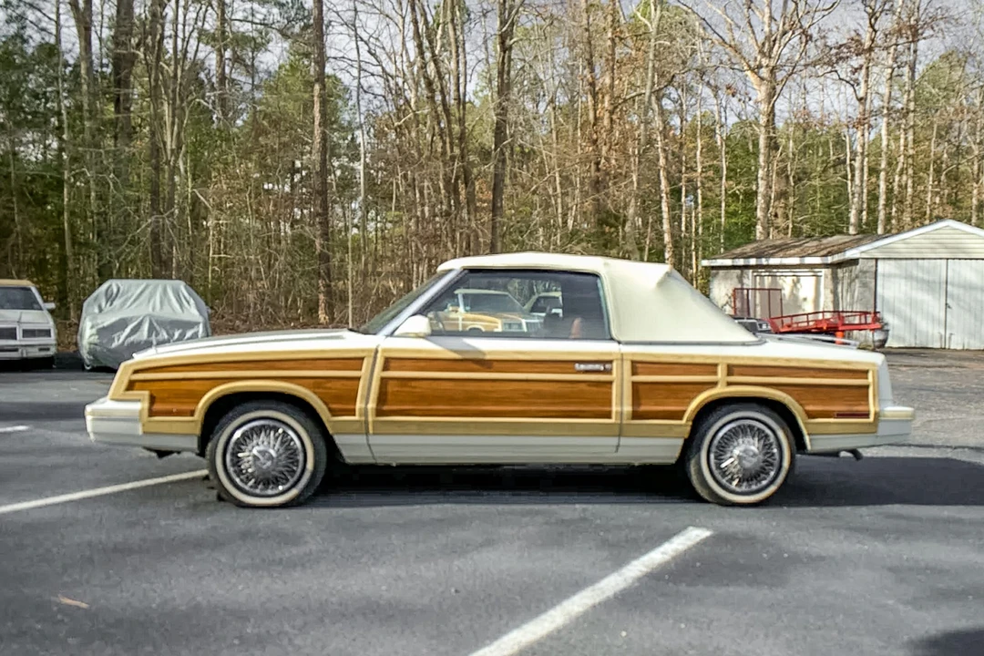 1983 Chrysler LeBaron - Image 3 of 31