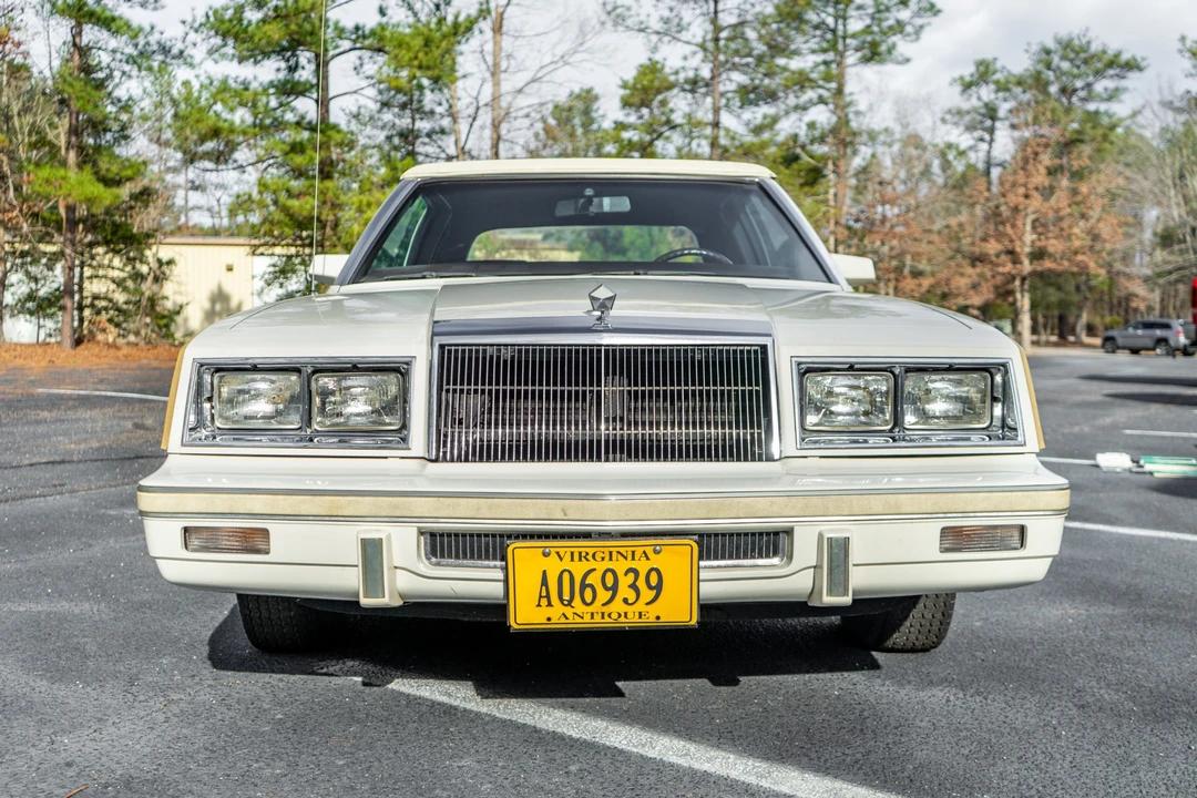 1983 Chrysler LeBaron - Image 13 of 31
