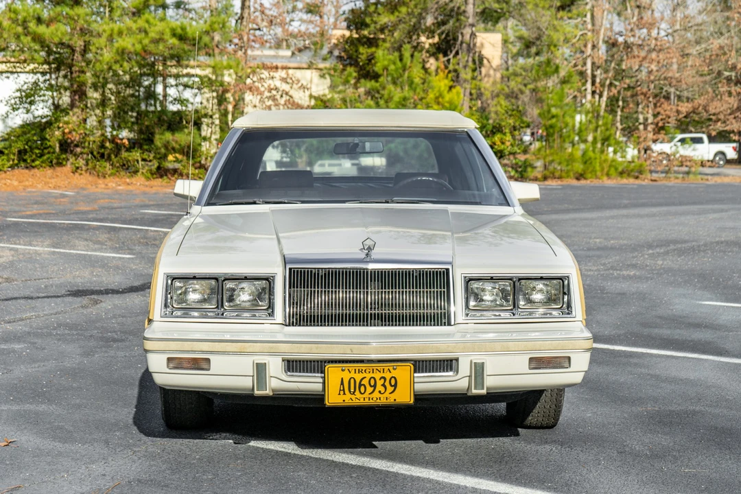 1983 Chrysler LeBaron - Image 14 of 31