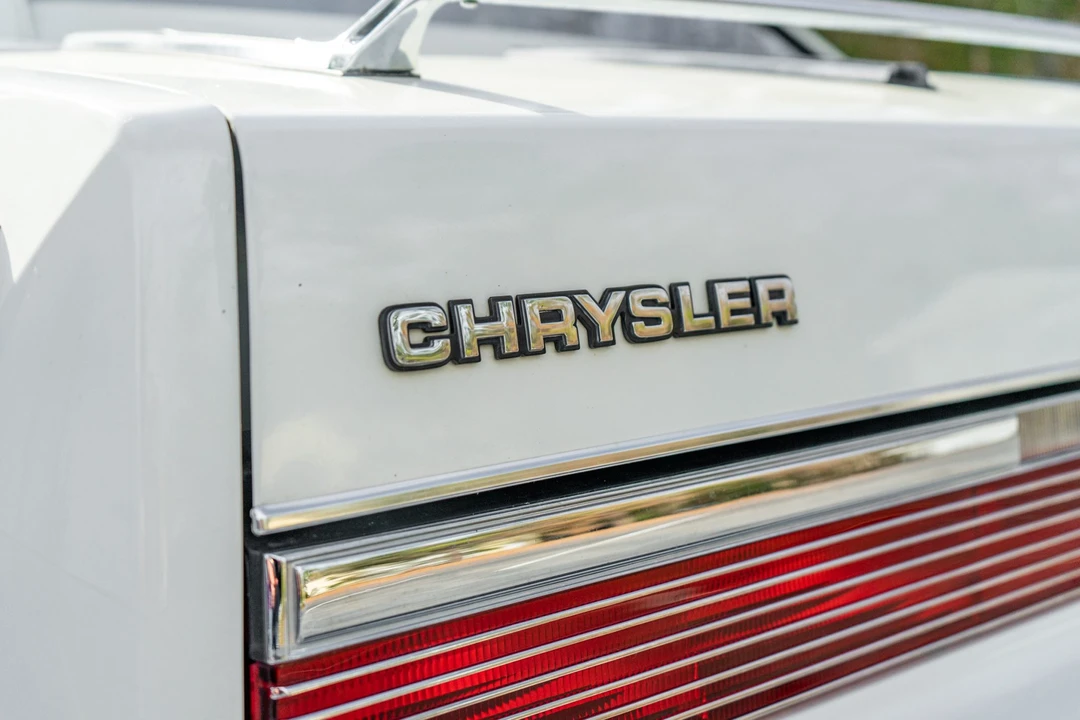 1983 Chrysler LeBaron - Image 28 of 31
