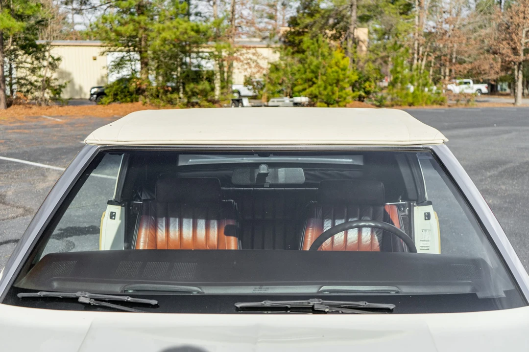 1983 Chrysler LeBaron - Image 24 of 31