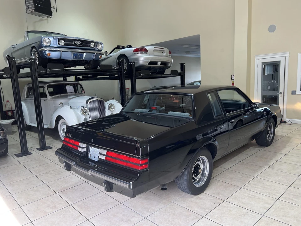 1987 Buick Grand National - Image 24 of 31