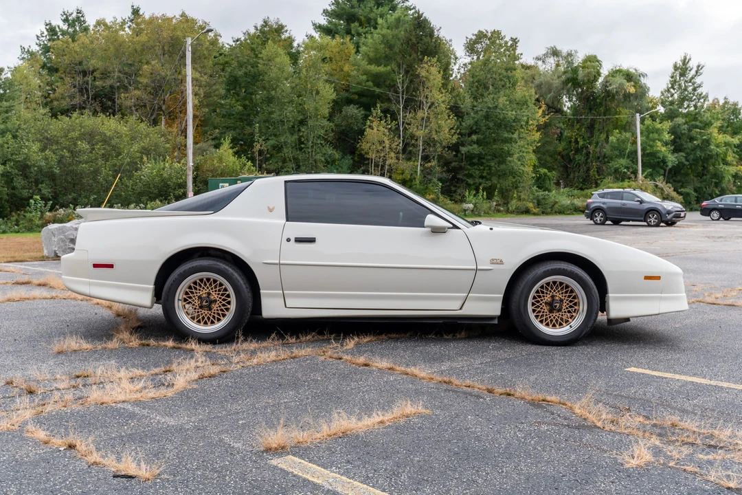 1987 Pontiac Firebird Trans Am 3rd Gen - Image 5 of 31