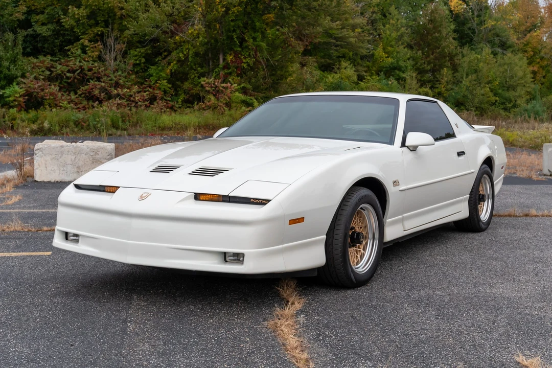 1987 Pontiac Firebird Trans Am 3rd Gen - Image 2 of 31