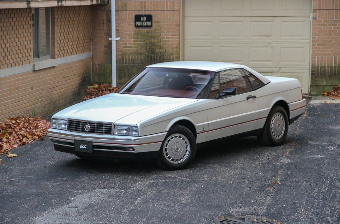 1988 Cadillac Allante - Image 15 of 31