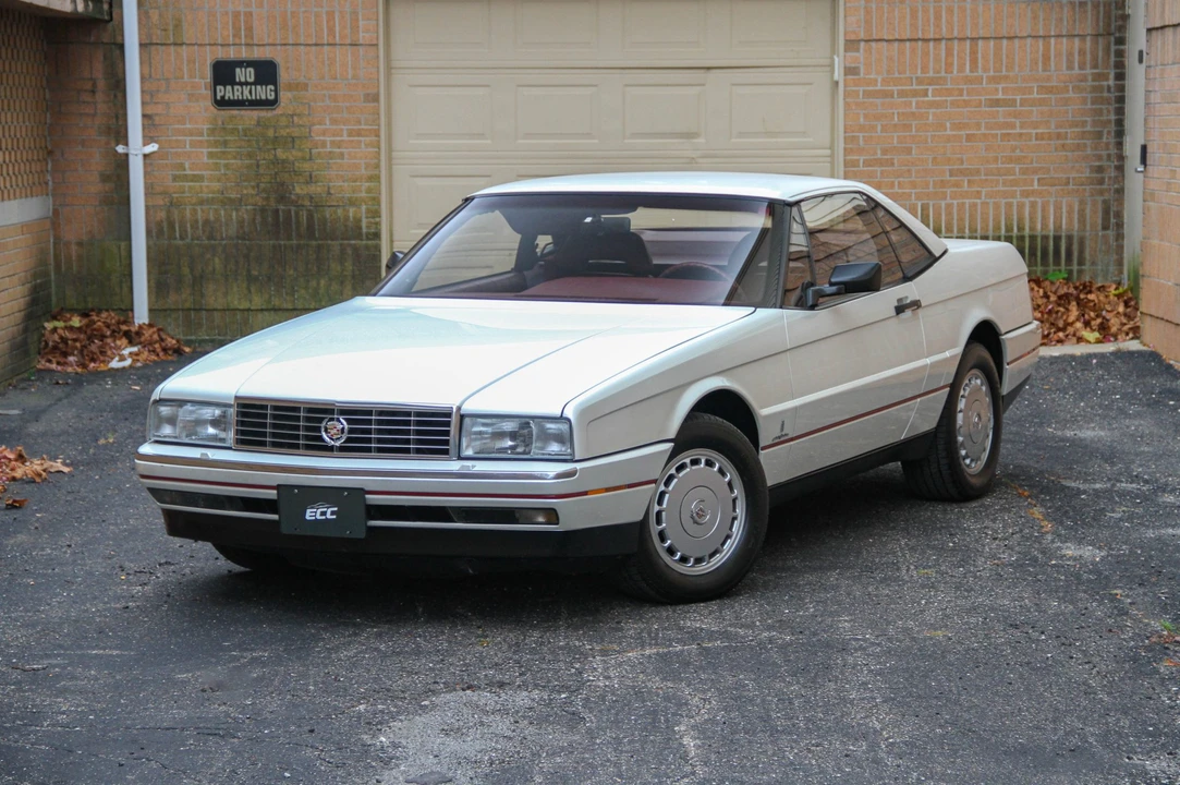 1988 Cadillac Allante - Image 18 of 31