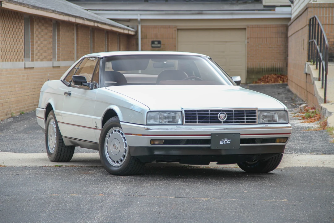 1988 Cadillac Allante - Image 5 of 31