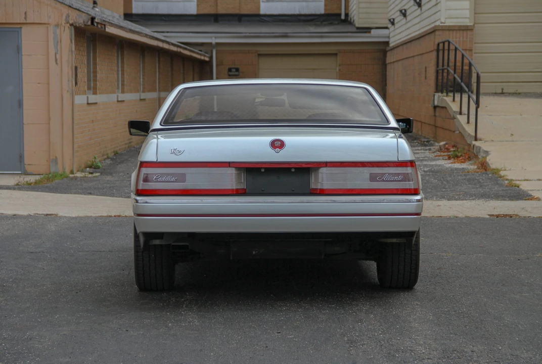 1988 Cadillac Allante - Image 26 of 31