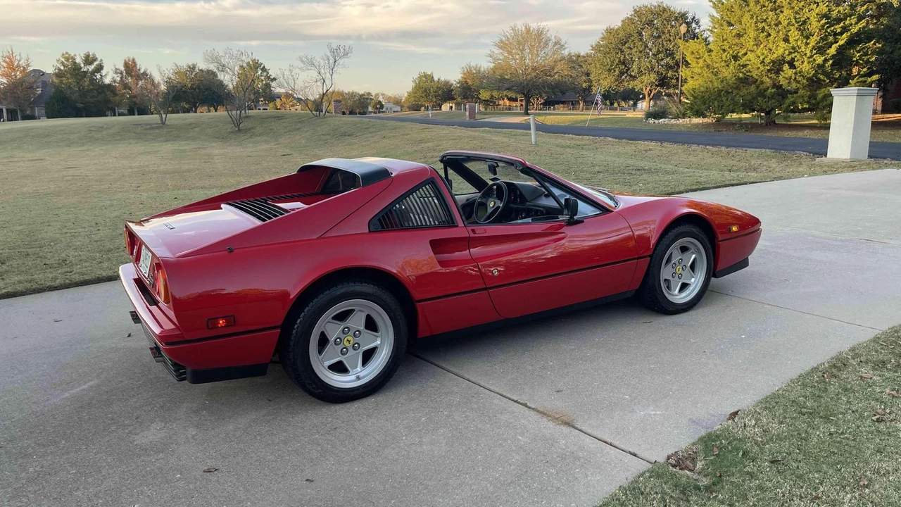 1988 Ferrari 328 GTS - Image 18 of 31
