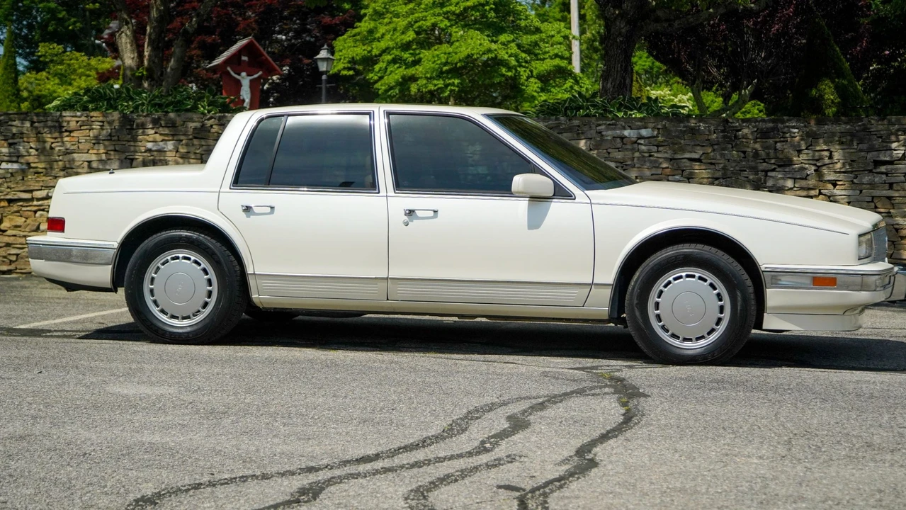 1989 Cadillac Seville - Image 22 of 31
