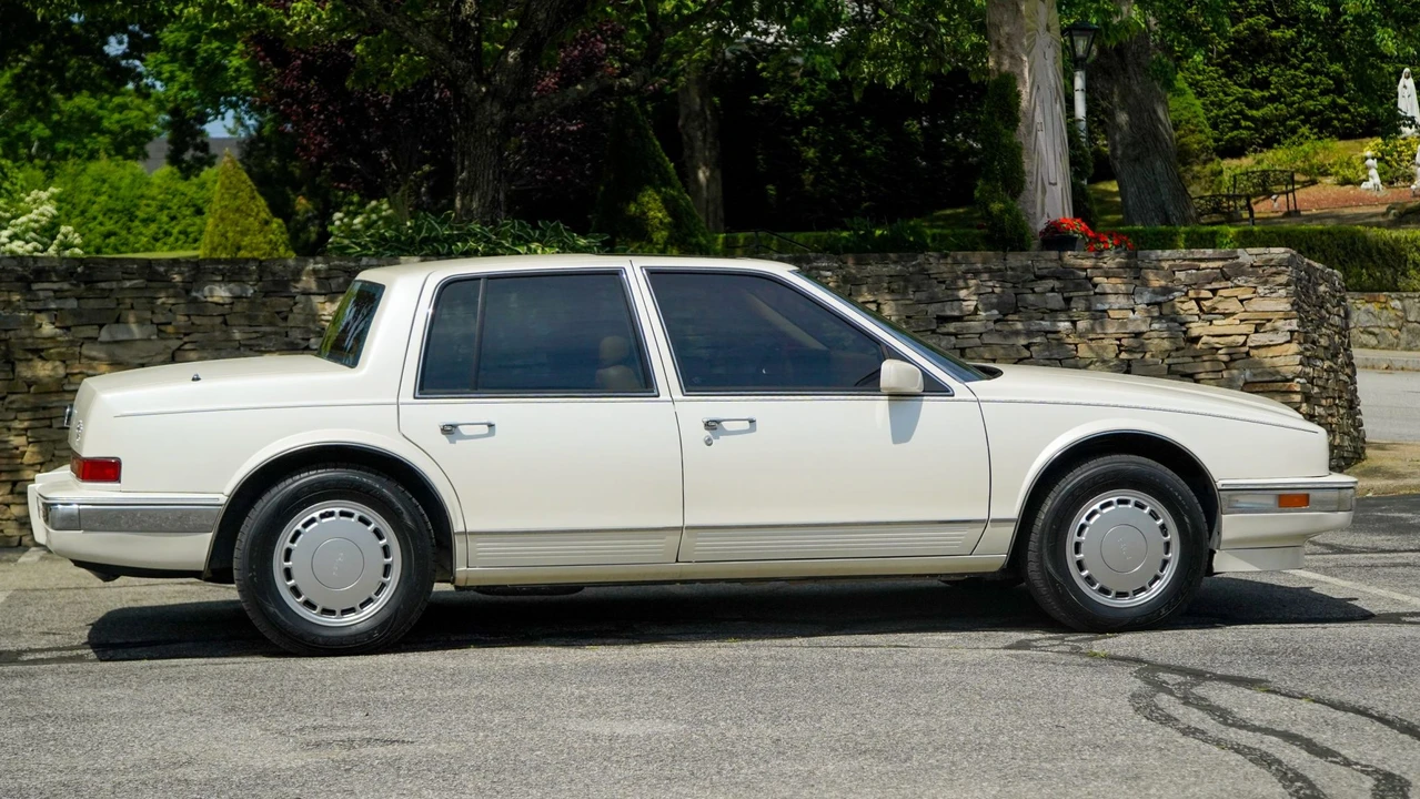 1989 Cadillac Seville - Image 20 of 31