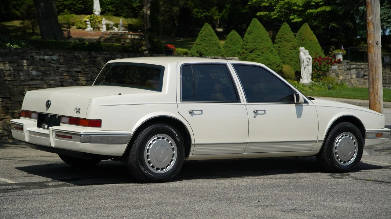 1989 Cadillac Seville - Image 18 of 31
