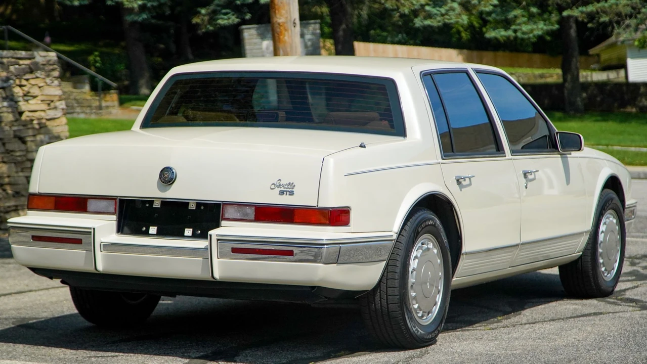 1989 Cadillac Seville - Image 16 of 31