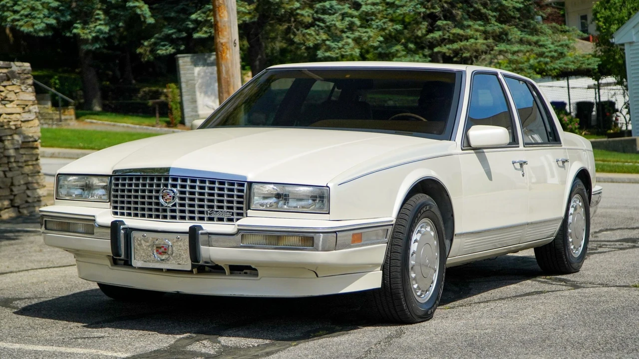 1989 Cadillac Seville - Image 2 of 31