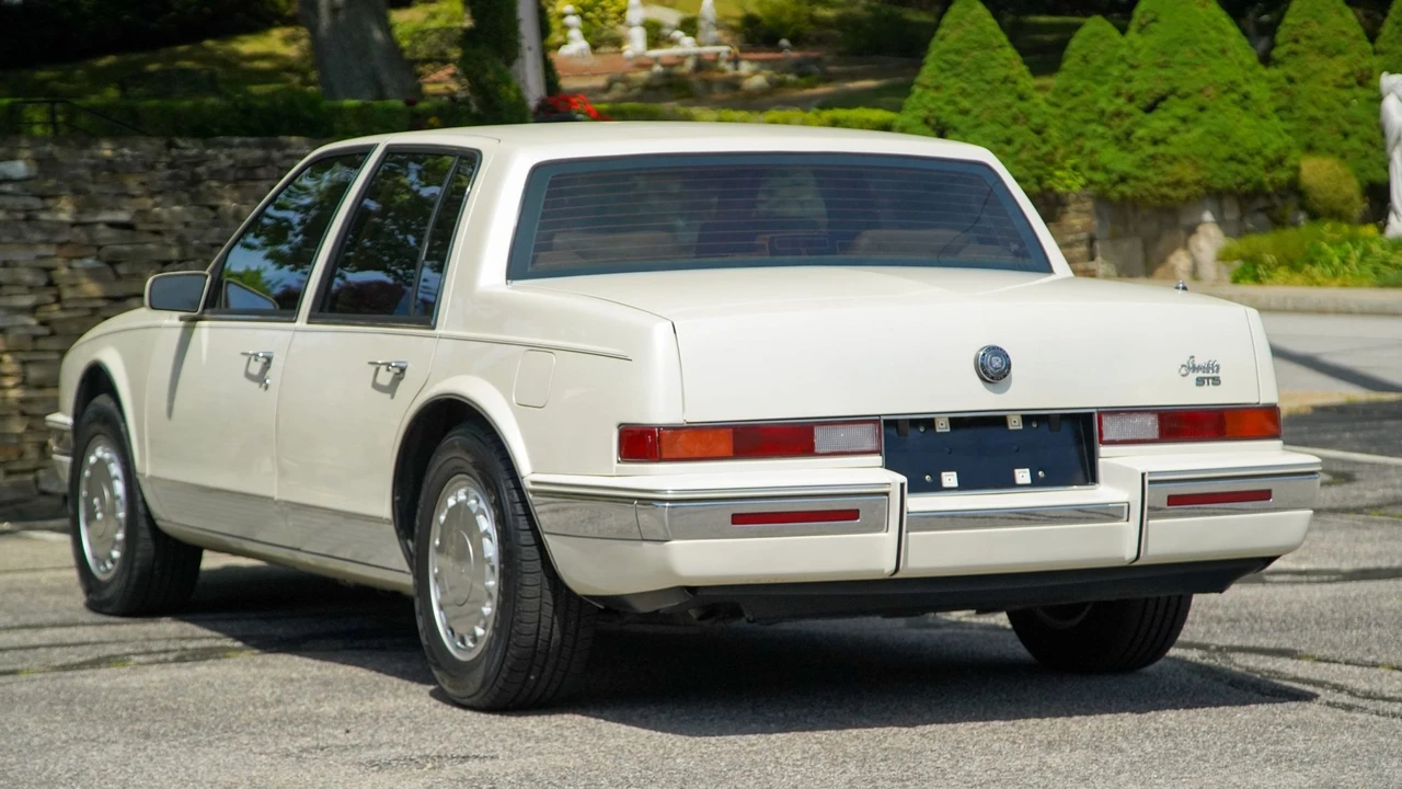 1989 Cadillac Seville - Image 10 of 31