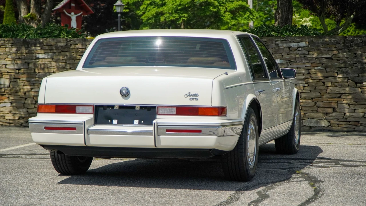 1989 Cadillac Seville - Image 14 of 31