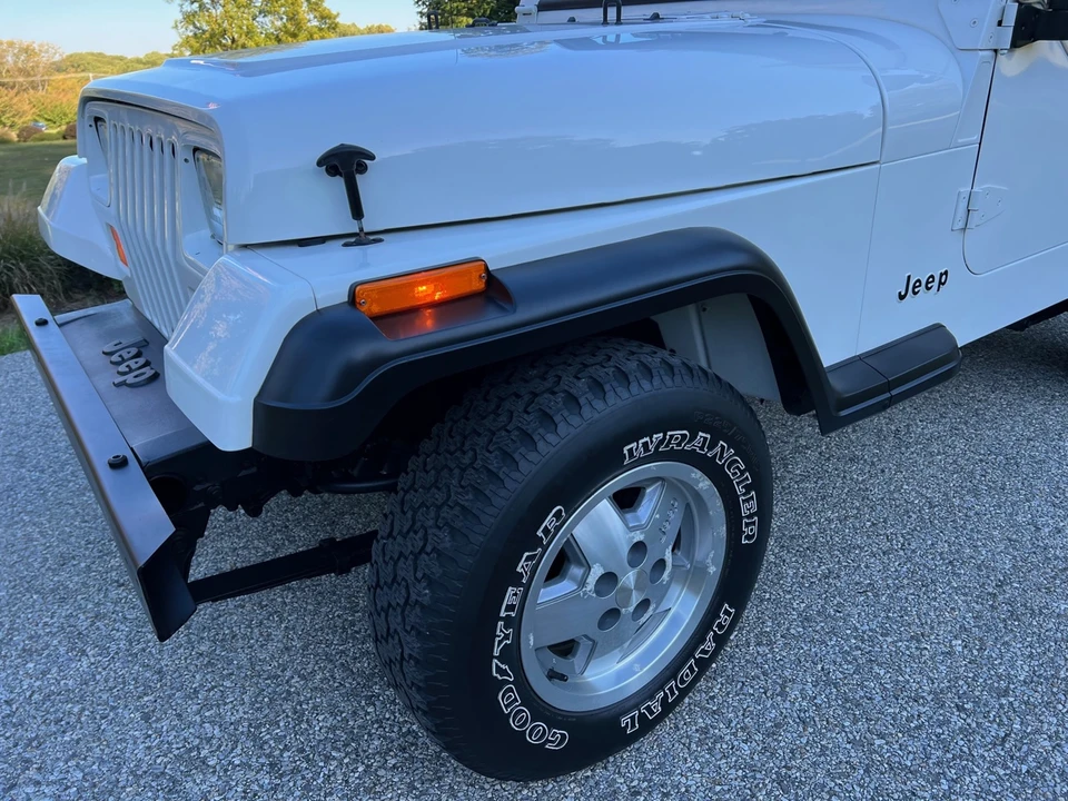 1989 Jeep YJ Wrangler - Image 25 of 31