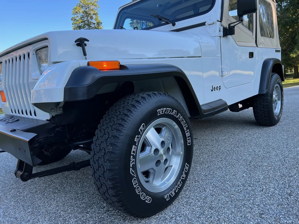 1989 Jeep YJ Wrangler - Image 18 of 31
