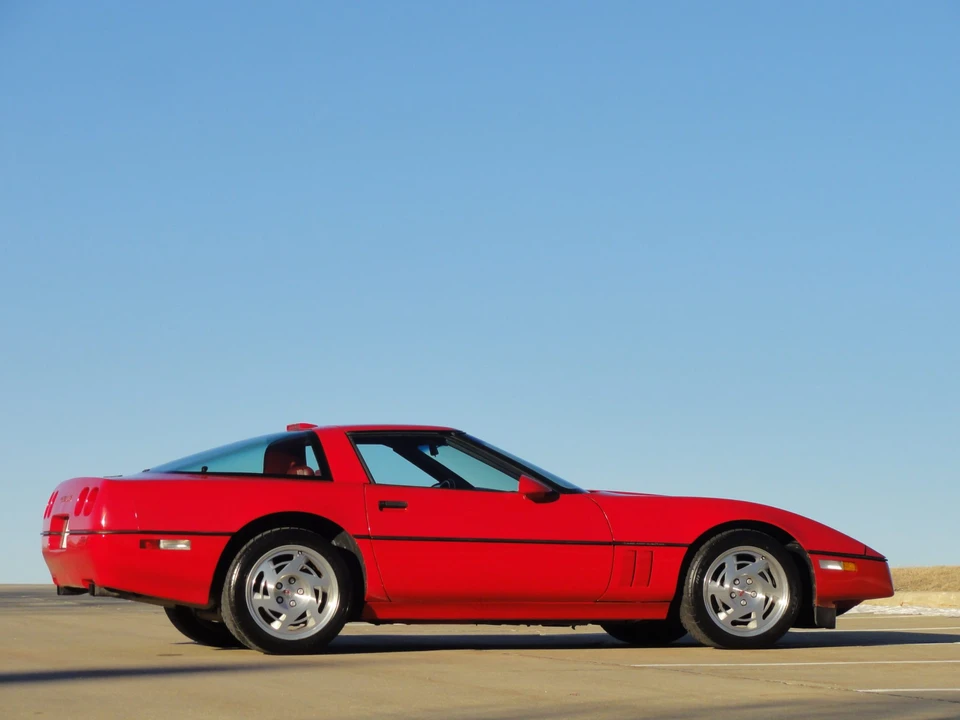 1990 Chevrolet Corvette C4 ZR1 - Image 15 of 31