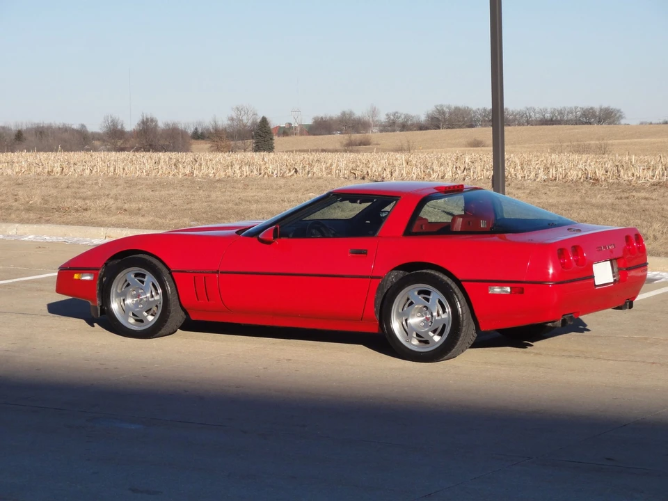 1990 Chevrolet Corvette C4 ZR1 - Image 7 of 31