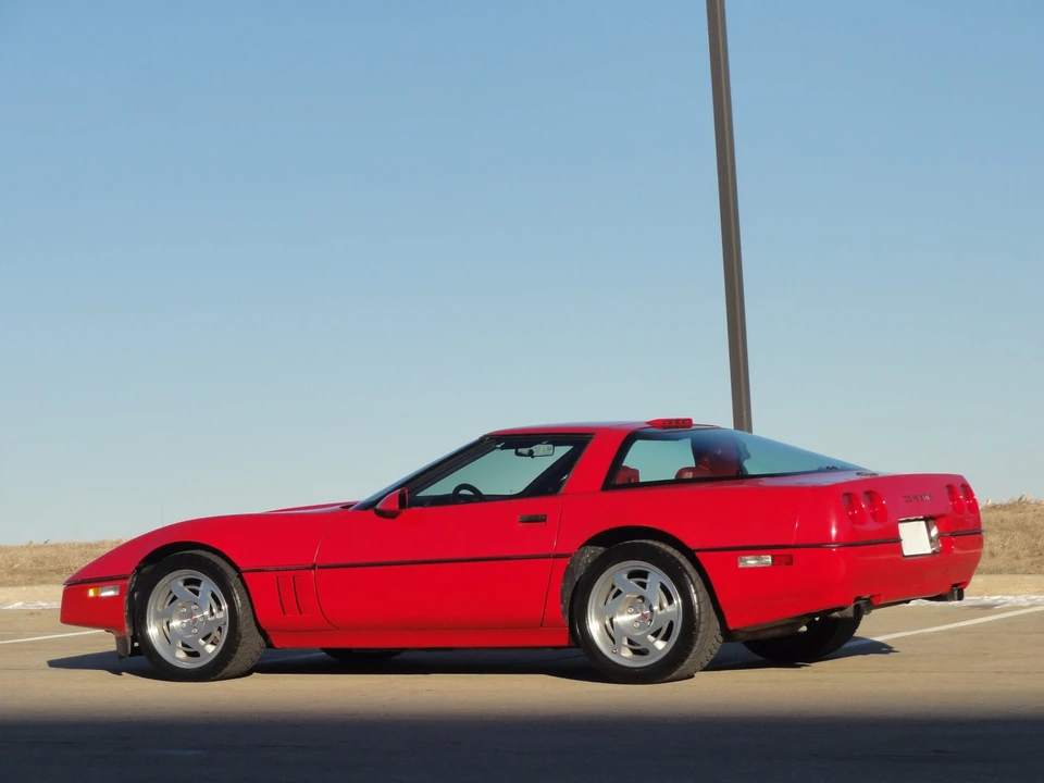 1990 Chevrolet Corvette C4 ZR1 - Image 6 of 31