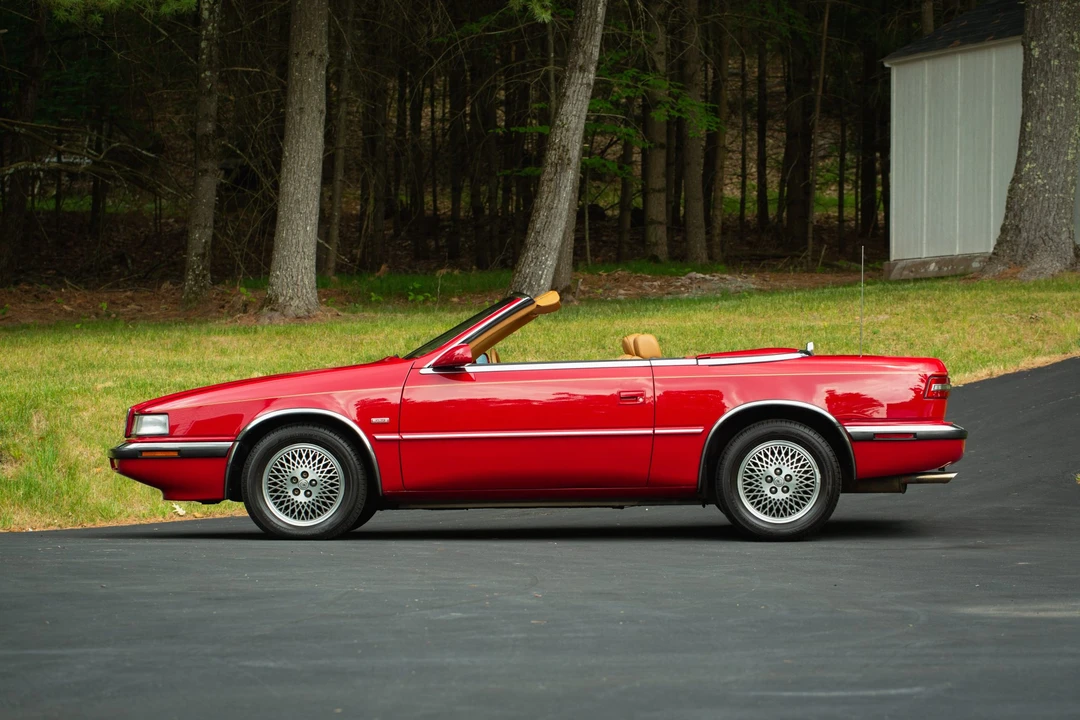 1990 Chrysler TC by Maserati - Image 5 of 31