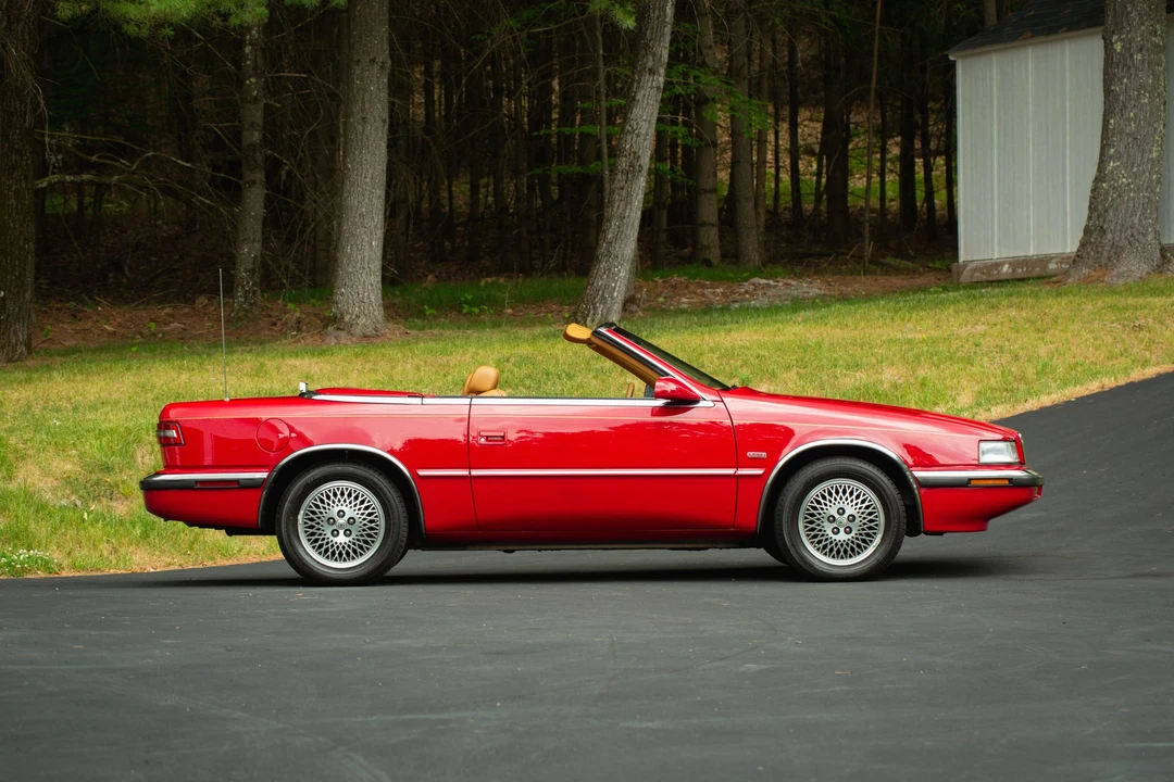 1990 Chrysler TC by Maserati - Image 12 of 31