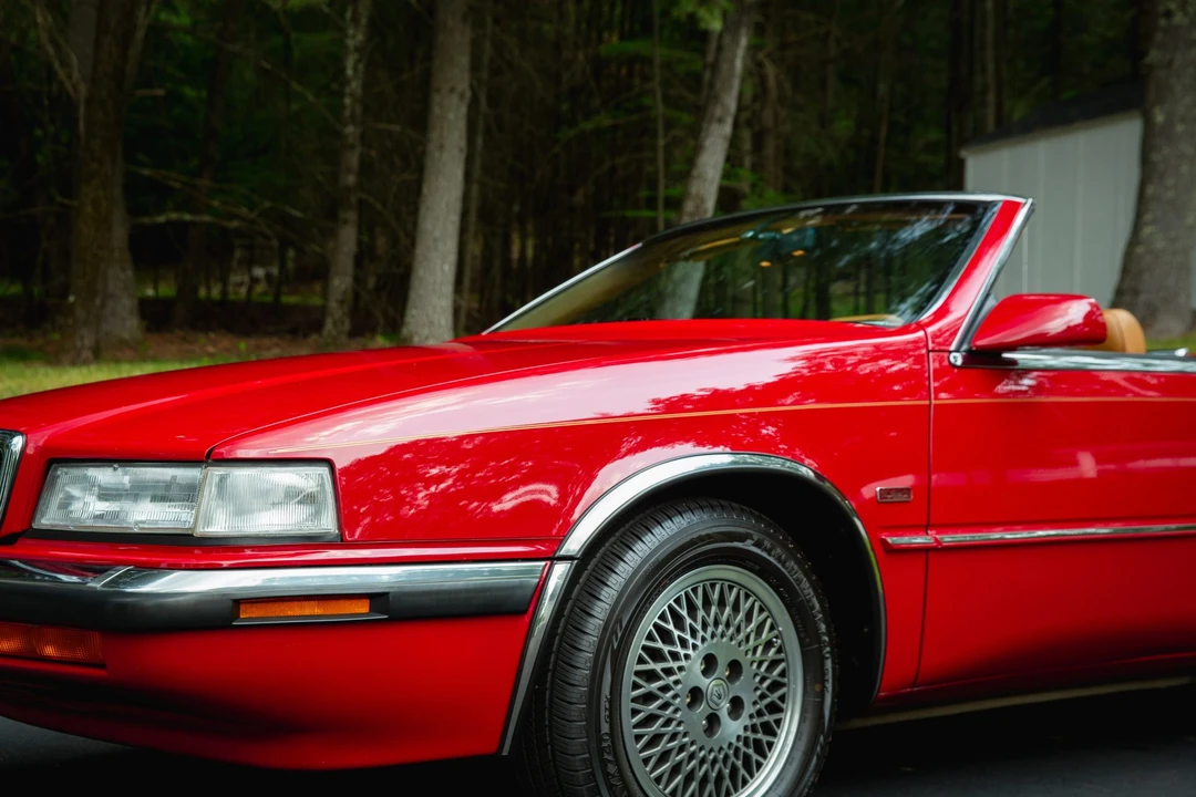 1990 Chrysler TC by Maserati - Image 23 of 31