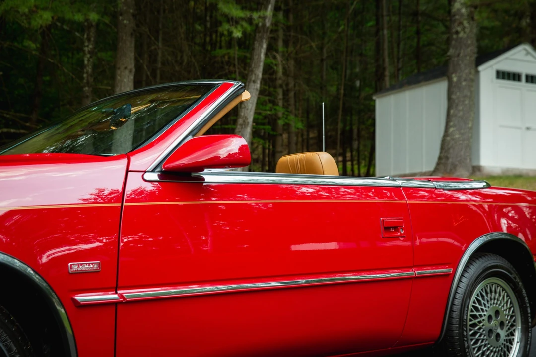 1990 Chrysler TC by Maserati - Image 25 of 31