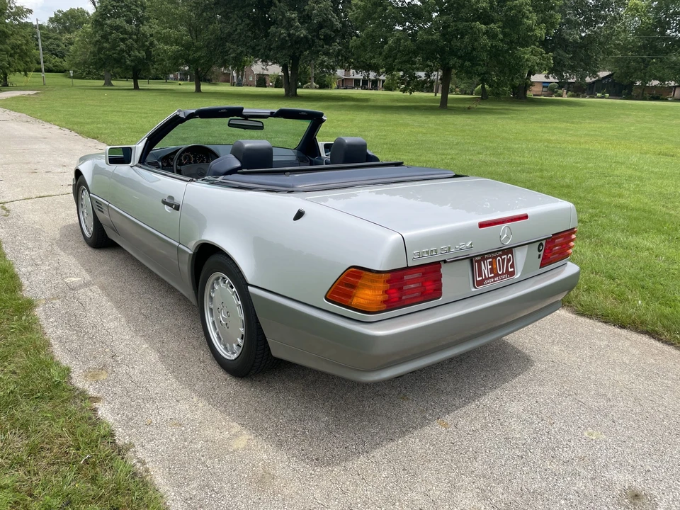 1990 Mercedes-Benz R129 SL-Class - Image 16 of 31