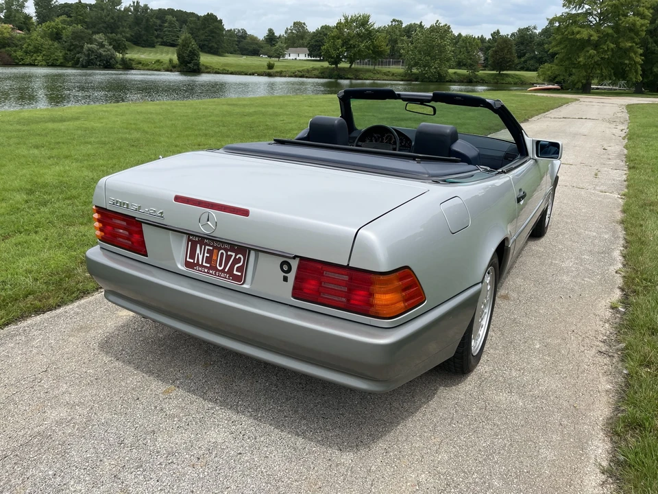 1990 Mercedes-Benz R129 SL-Class - Image 14 of 31