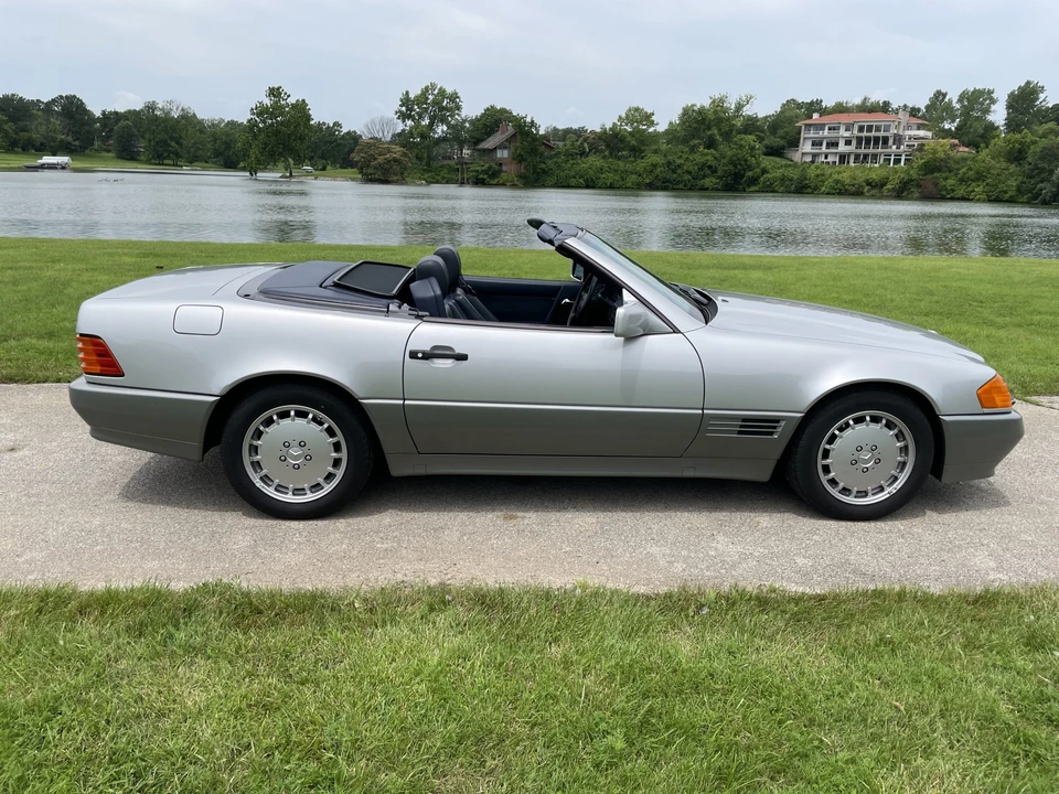 1990 Mercedes-Benz R129 SL-Class - Image 9 of 31