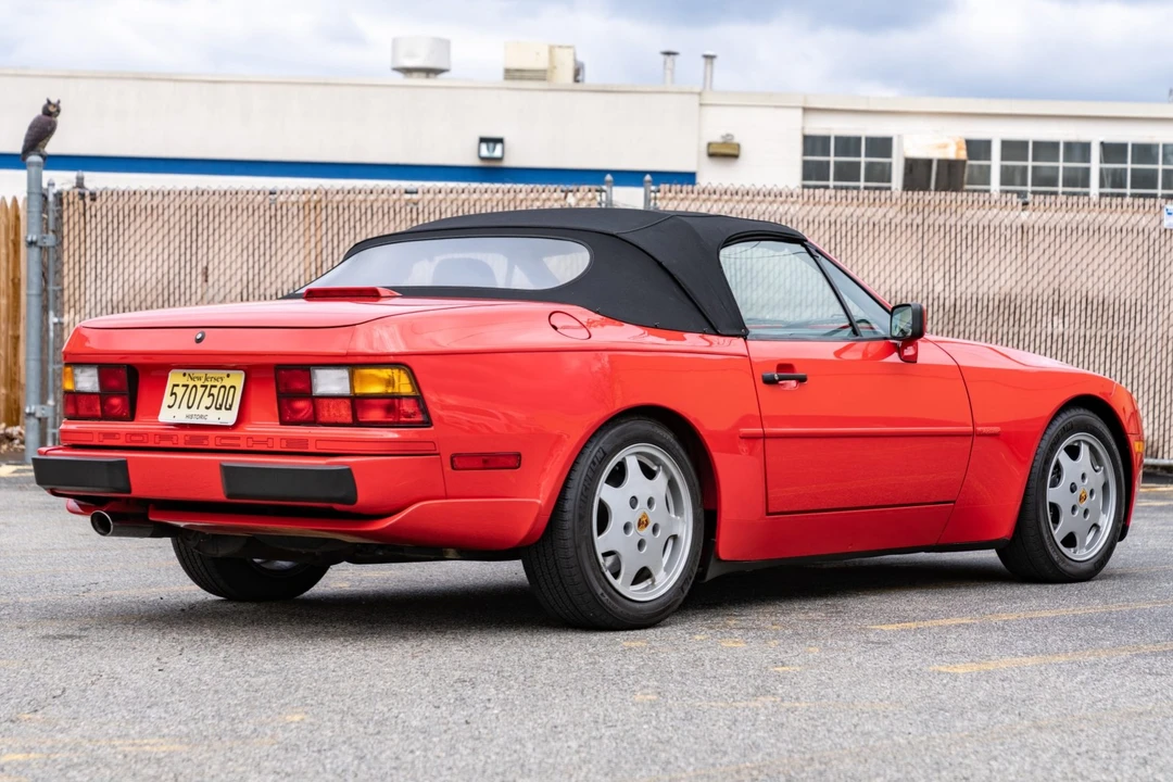 1990 Porsche 944 S2 - Image 7 of 31