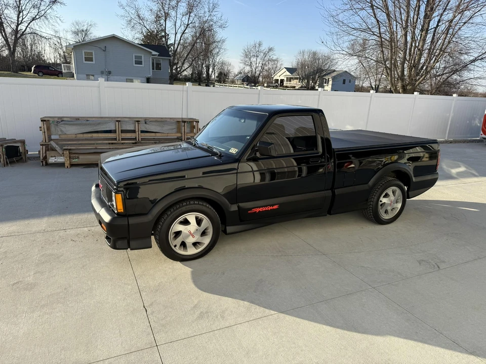 1991 GMC Syclone - Image 5 of 31