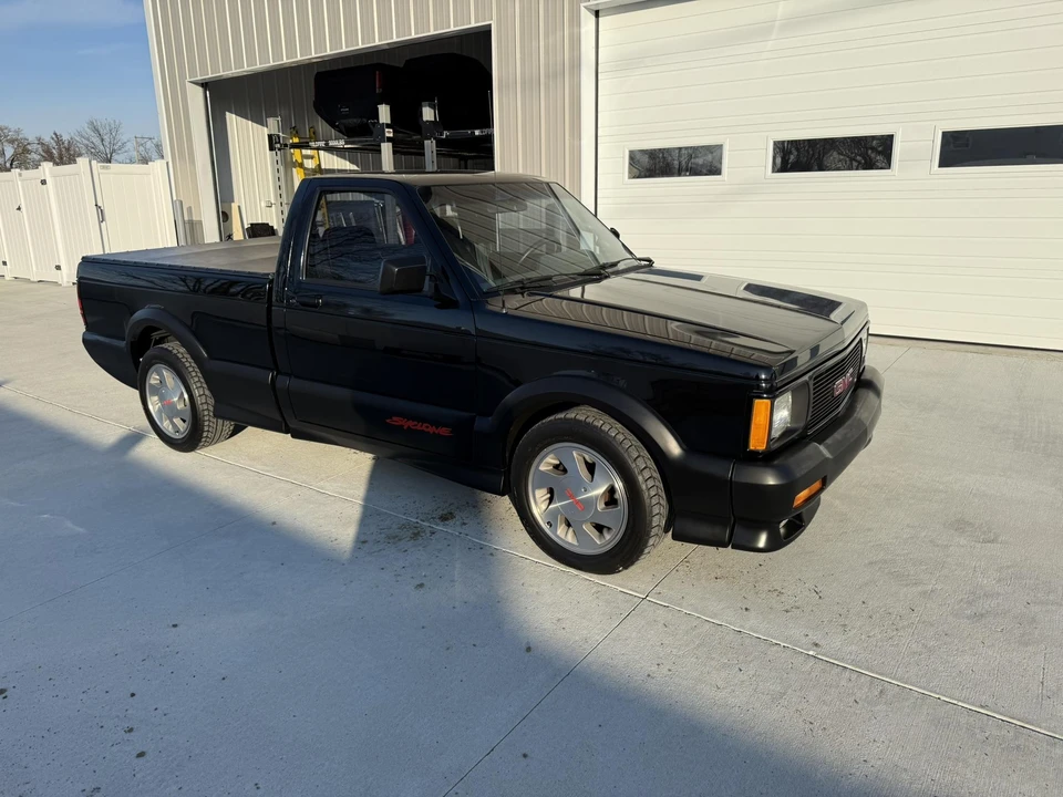 1991 GMC Syclone - Image 14 of 31