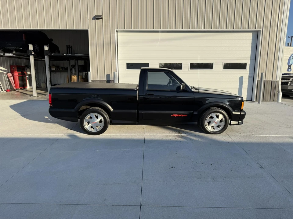 1991 GMC Syclone - Image 12 of 31
