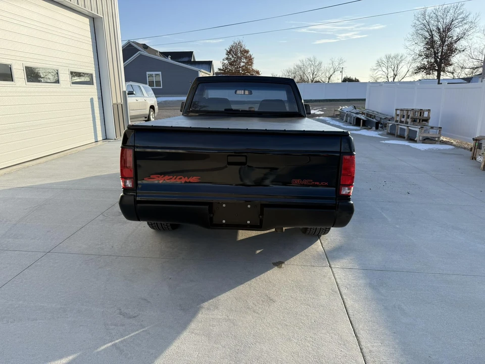 1991 GMC Syclone - Image 9 of 31