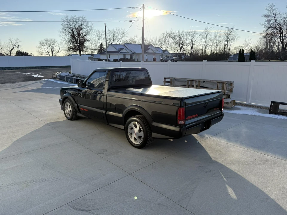 1991 GMC Syclone - Image 8 of 31