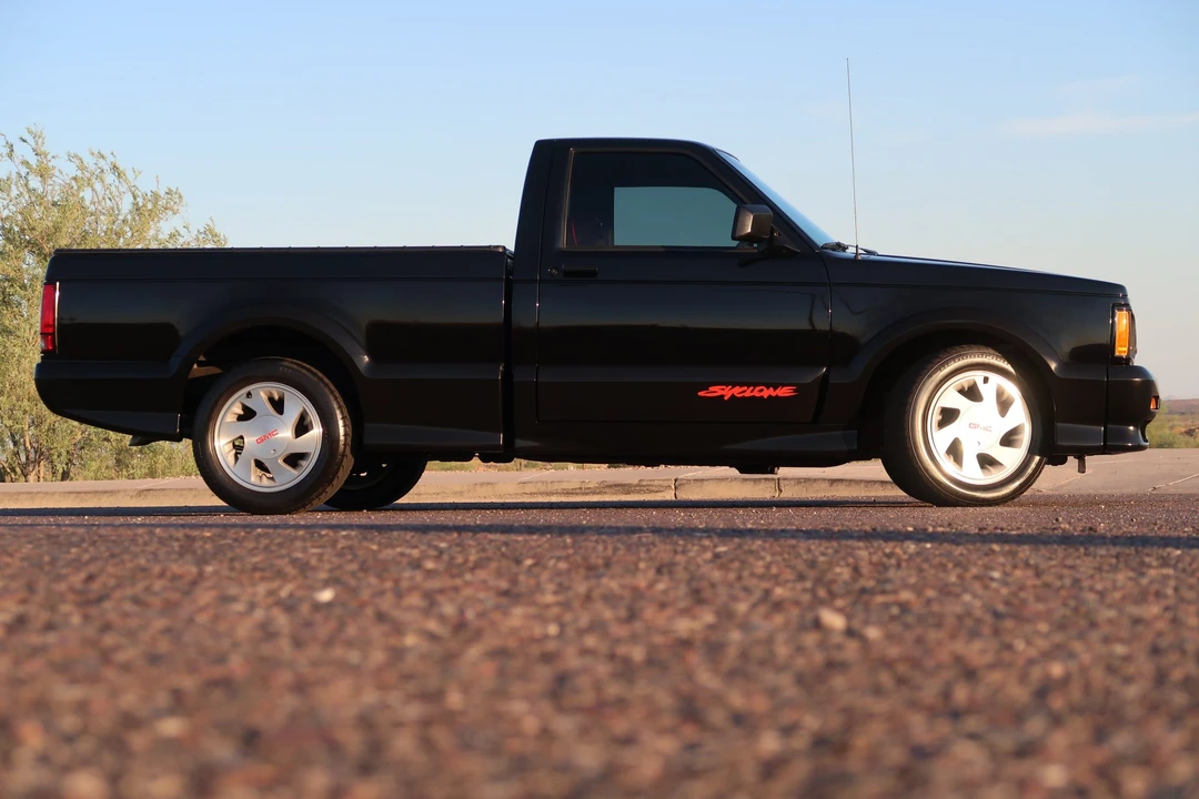 1991 GMC Syclone - Image 28 of 31