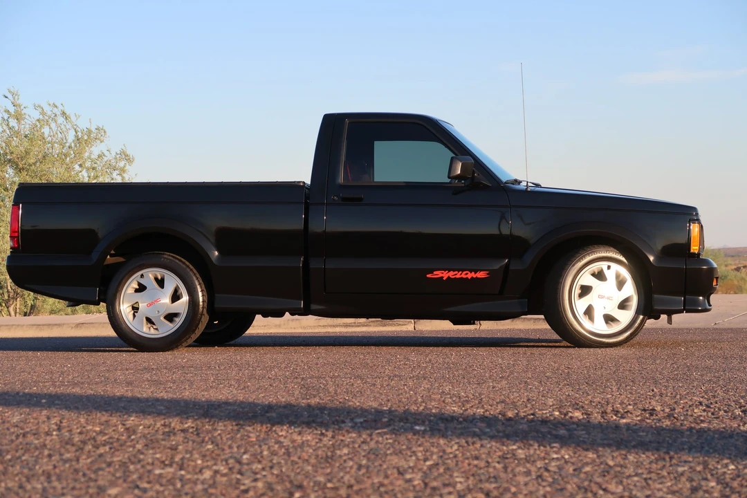 1991 GMC Syclone - Image 29 of 31