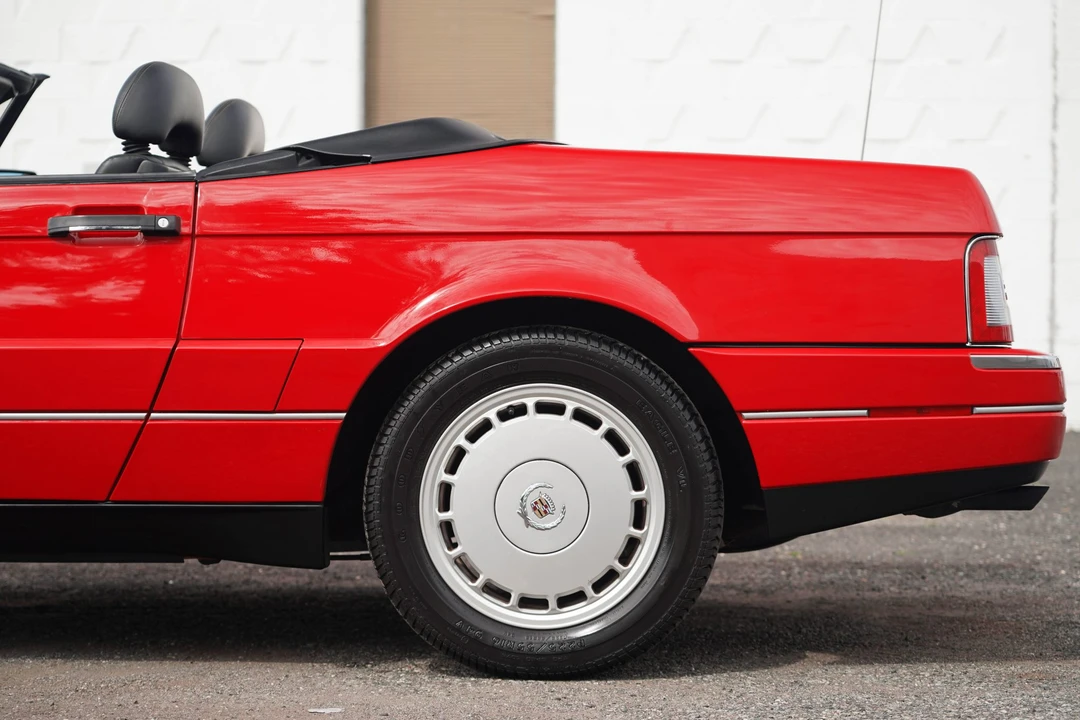 1992 Cadillac Allante - Image 25 of 31