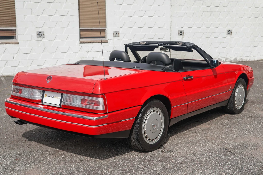 1992 Cadillac Allante - Image 10 of 31