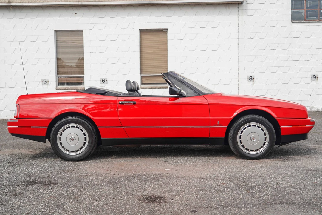 1992 Cadillac Allante - Image 12 of 31
