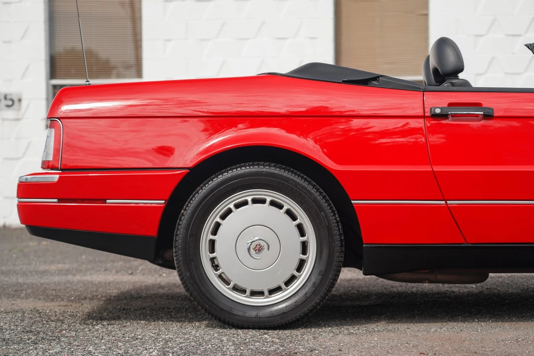 1992 Cadillac Allante - Image 26 of 31